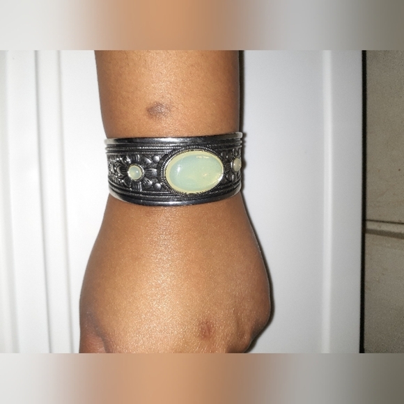 Sage- Like Moonstone Statement Bracelet - Picture 9 of 11